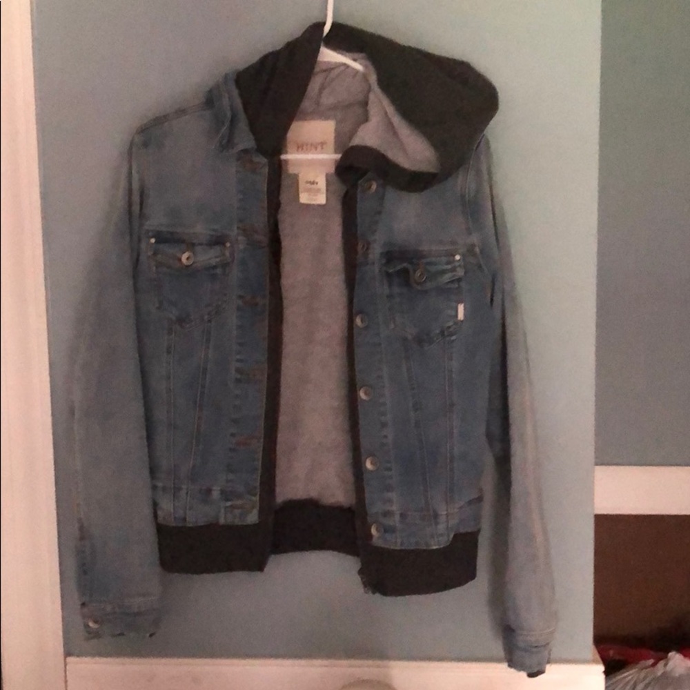 Jean jacket with hood